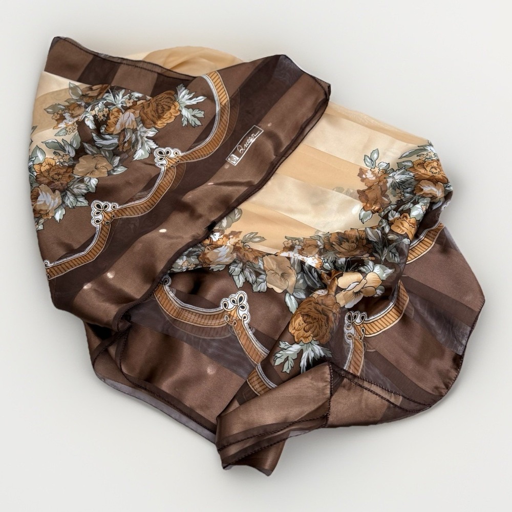 Queen Brown Gold Floral Stripe Scarf Neutral Made in Korea
